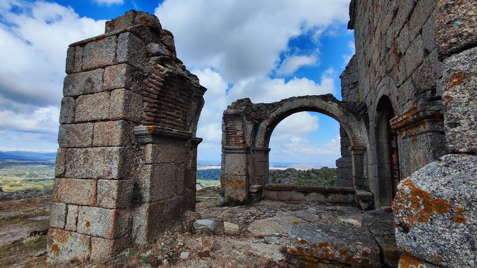 Ermita de Valbón